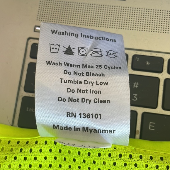 Body Guard High Visibility Vest * Safety Vest * Costume / Runners / Construction - Picture 9 of 13